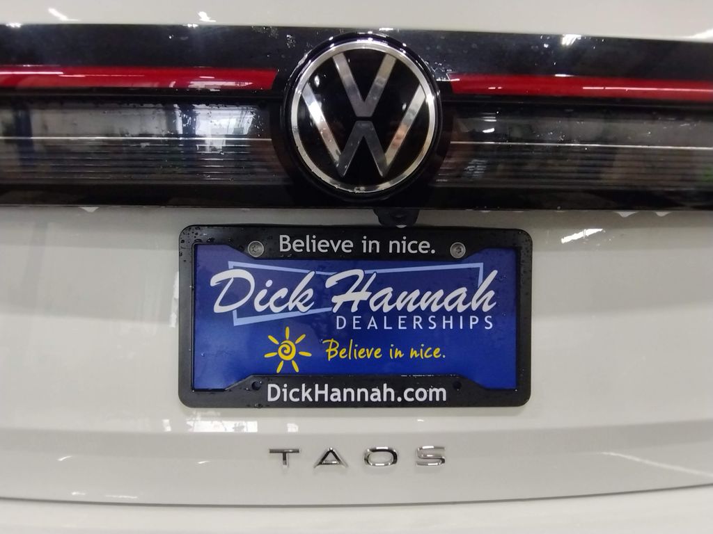 2025 Volkswagen Taos 1.5T SEL