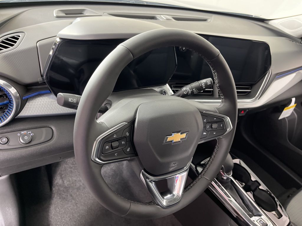 Thumbnail: 2025 Chevrolet Trax - 24