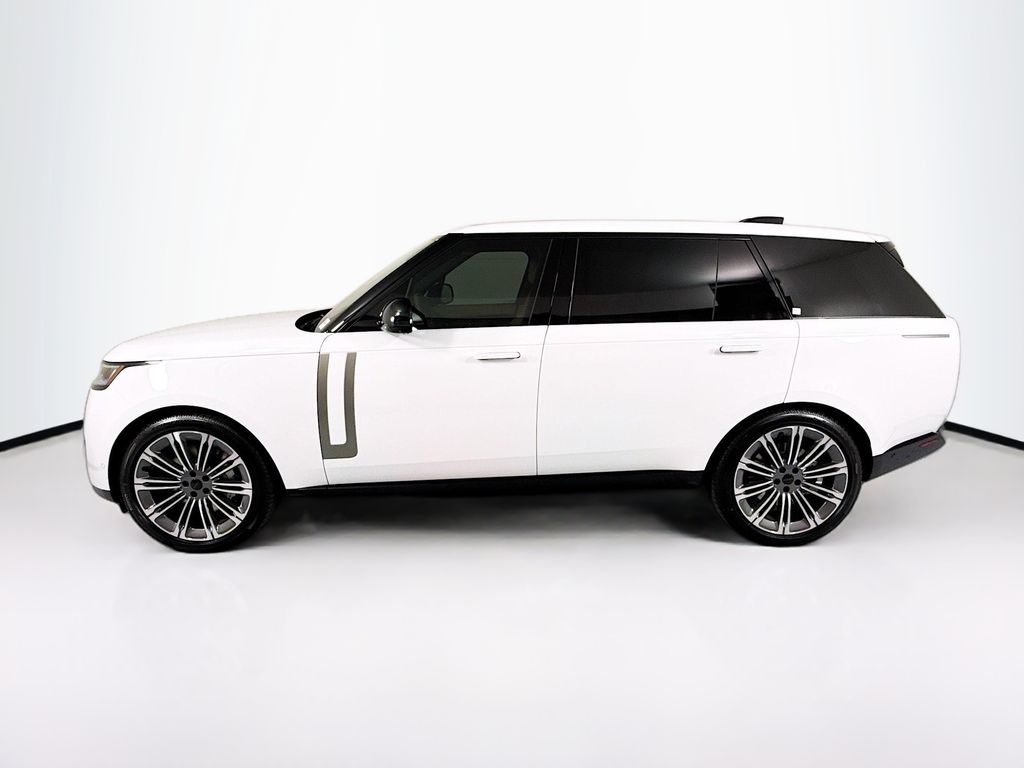 Thumbnail: 2026 Land Rover Range Rover - 8