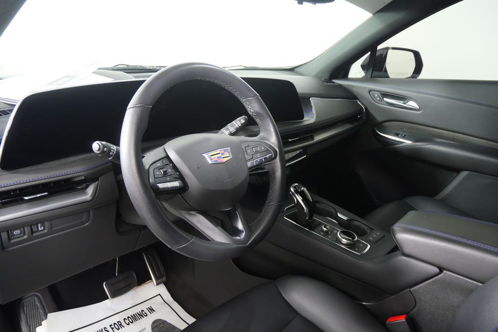 Thumbnail: 2024 Cadillac XT4 - 13