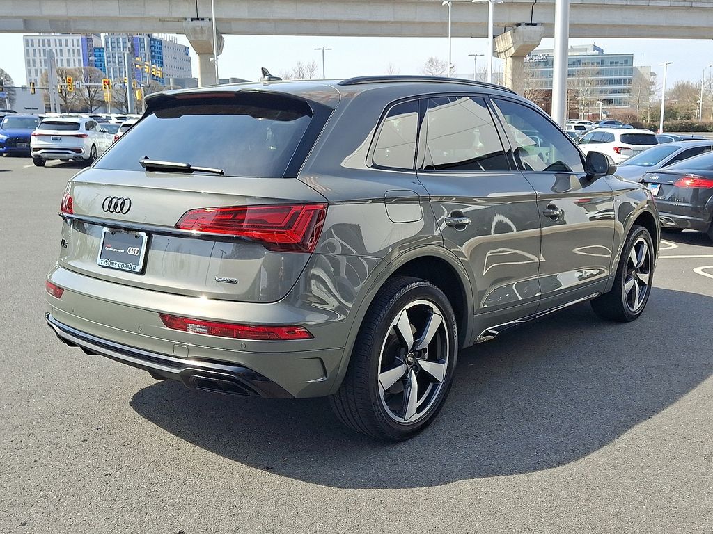 Thumbnail: 2023 Audi Q5 - 4