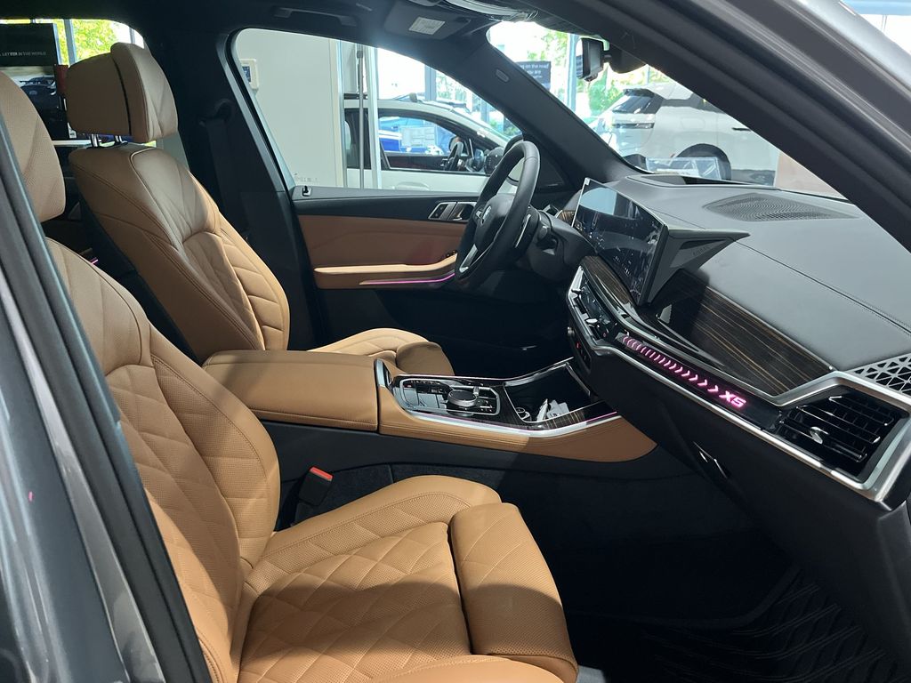 Thumbnail: 2026 BMW X5 - 16