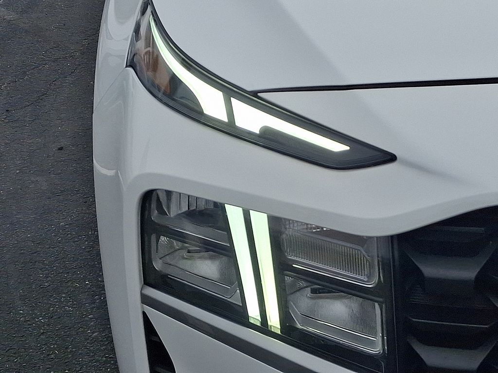 Thumbnail: 2023 Hyundai Santa Fe - 9