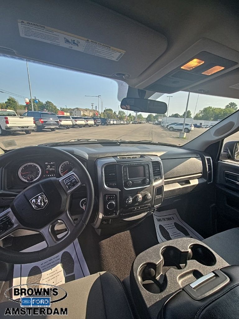 2024 RAM 1500 Classic SLT - 1
