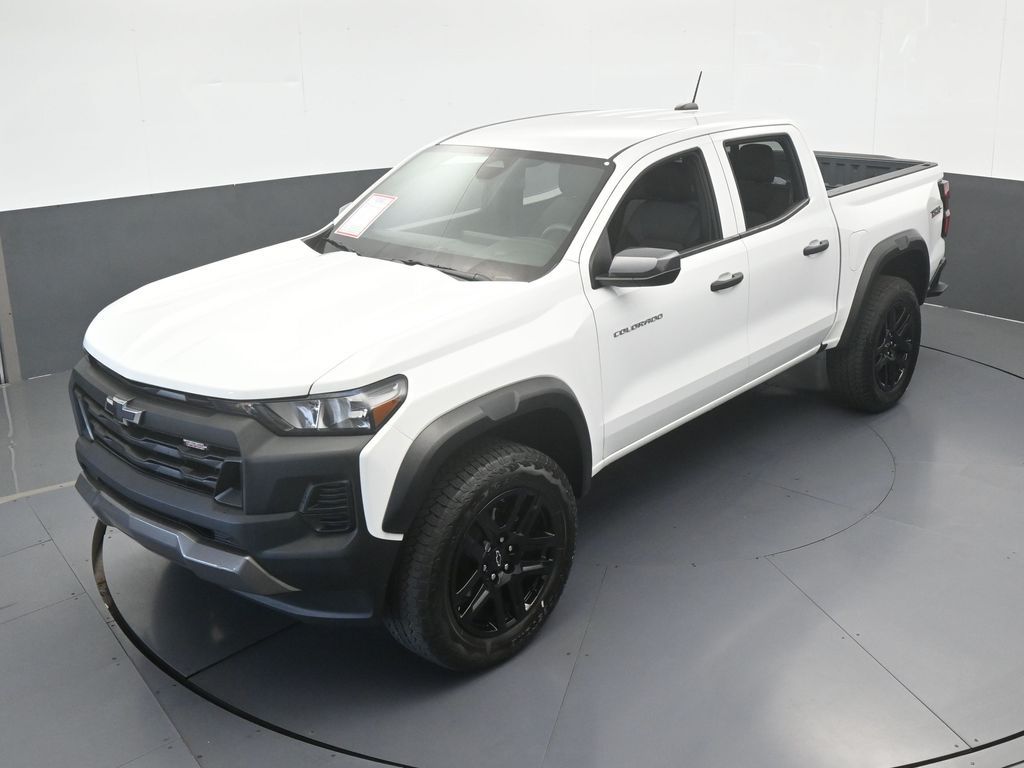 Used 2025 Summit White Chevrolet Trail Boss image 40