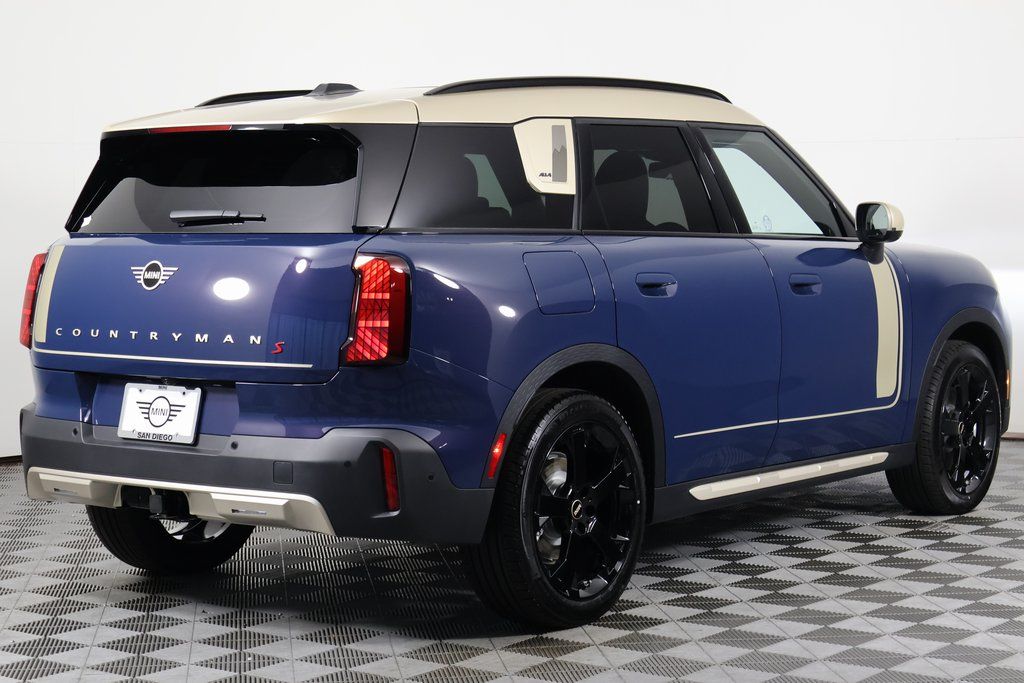 Thumbnail: 2027 MINI Cooper Countryman - 2