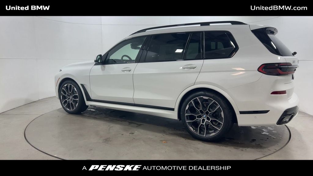 Thumbnail: 2026 BMW X7 - 6