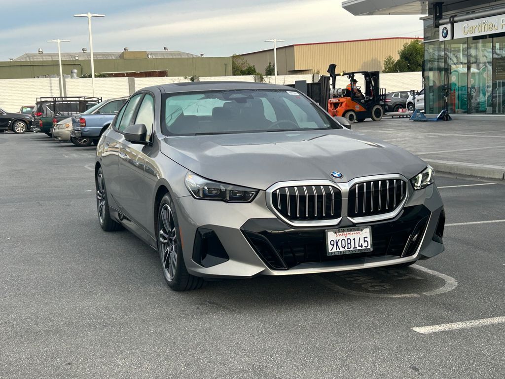 Thumbnail: 2024 BMW 5 Series - 7