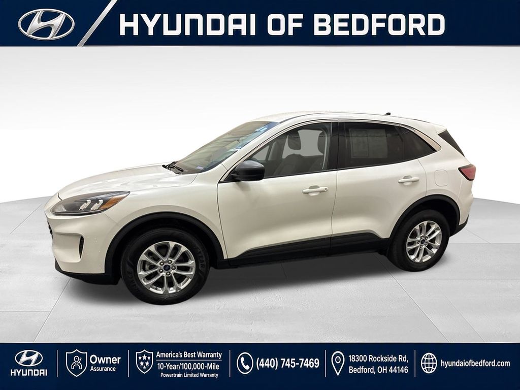 Used 2021 Ford Escape Hybrid SE For Sale in Bedford, OH