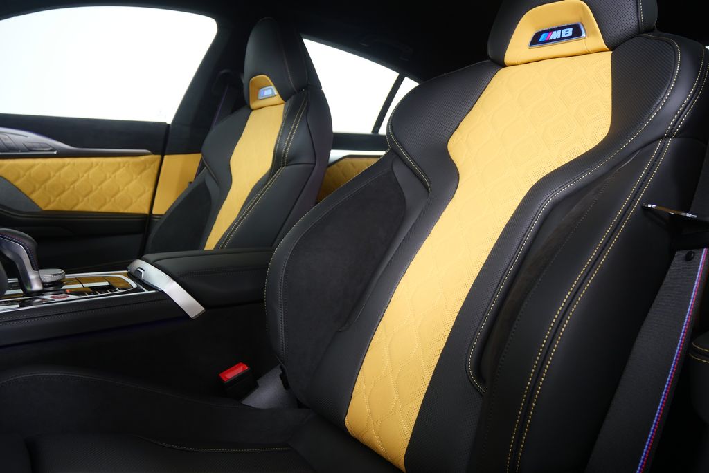 Thumbnail: 2025 BMW M8 - 14