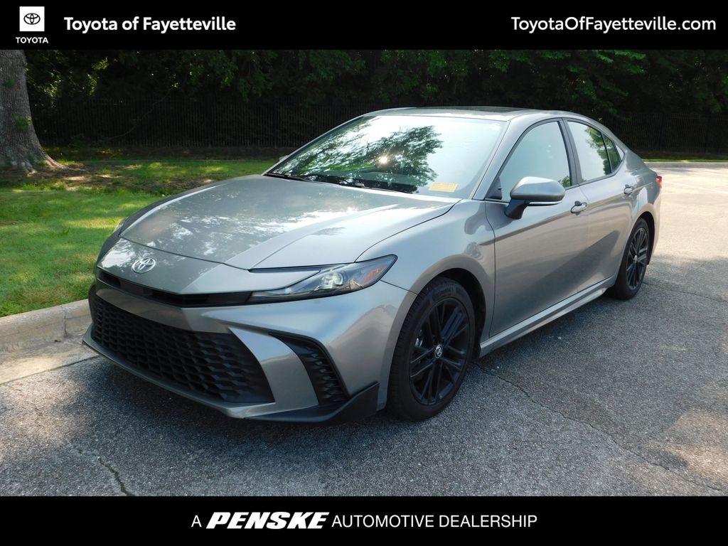 2025 Toyota Camry SE Hero Image