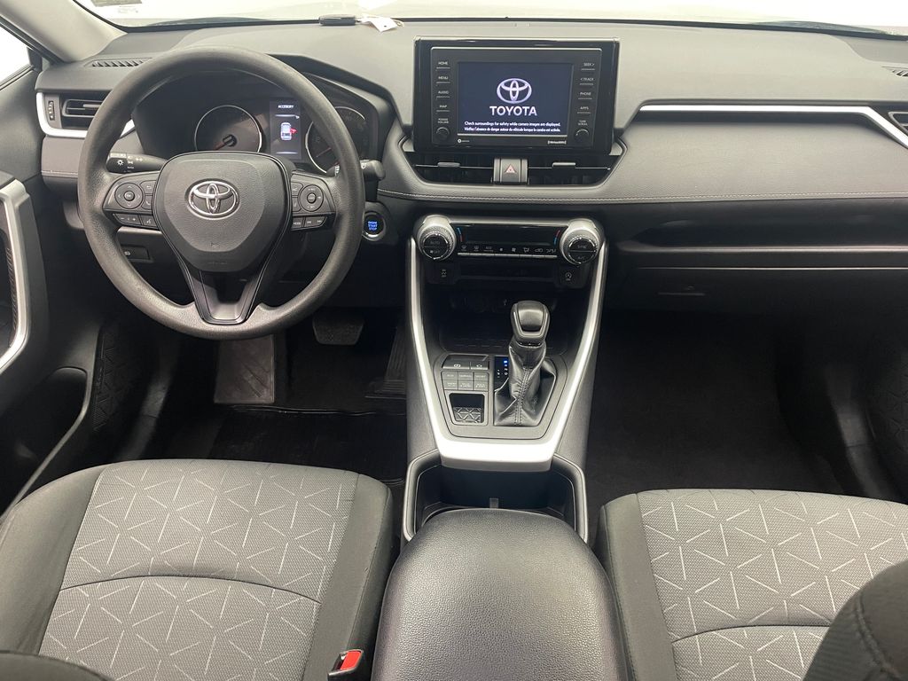 2022 Toyota RAV4 XLE 26