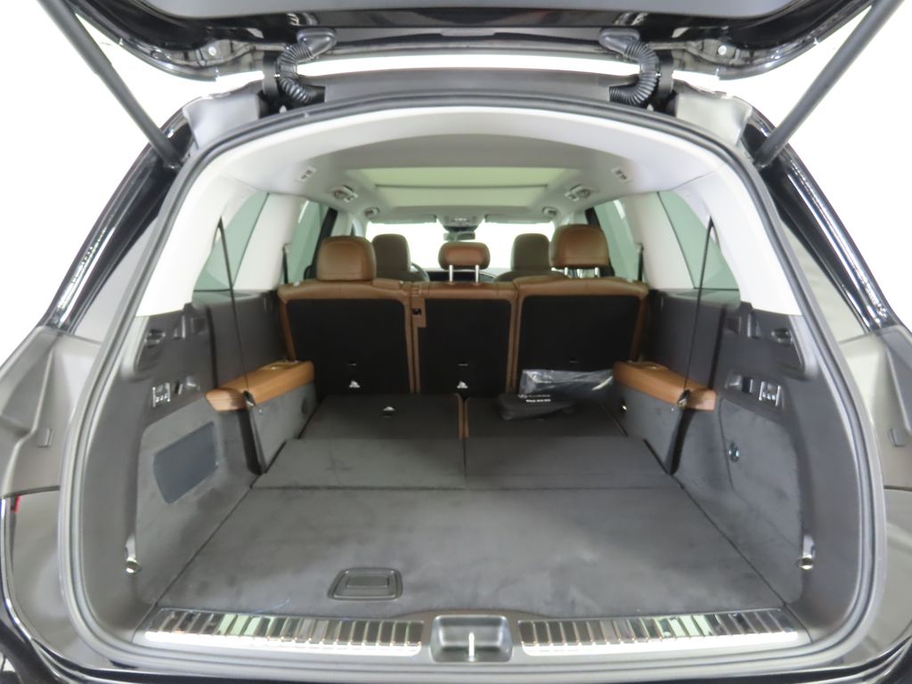 2025 Mercedes-Benz GLS 450 4MATIC 29