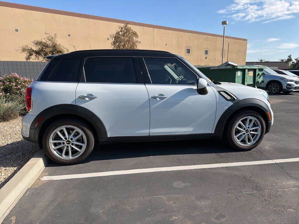 Thumbnail: 2015 MINI Cooper Countryman - 6