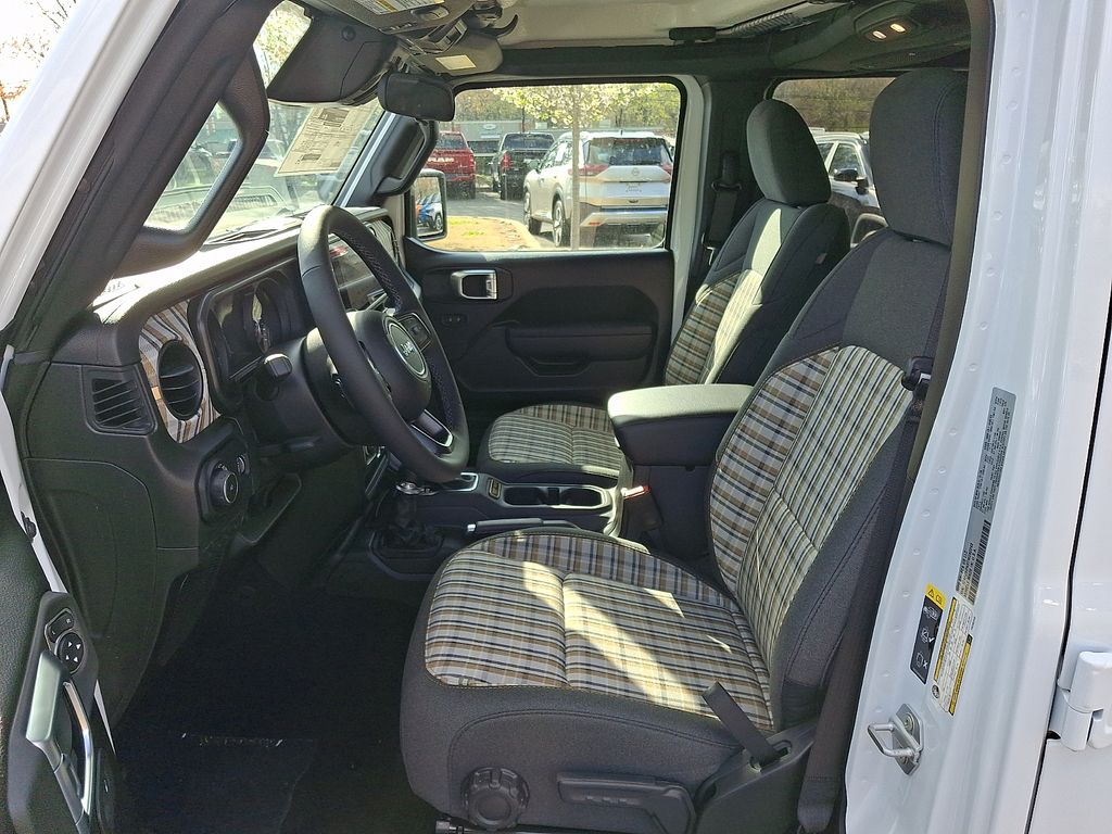 New 2026 Jeep Wrangler SUV
