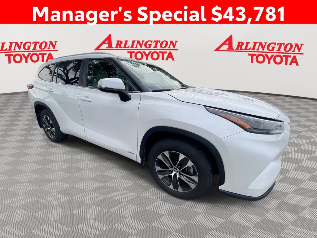 2025 Toyota Highlander Hybrid XLE AWD