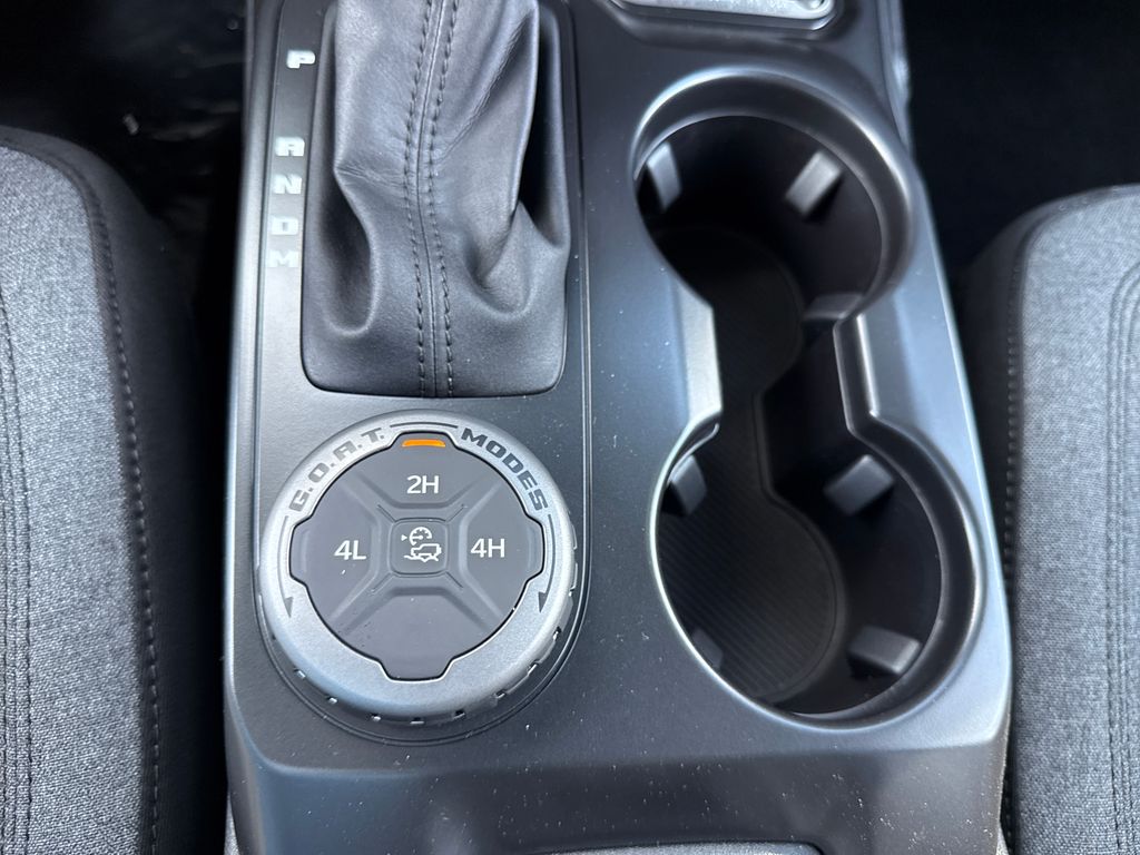 2025 Ford Bronco Base photo 21