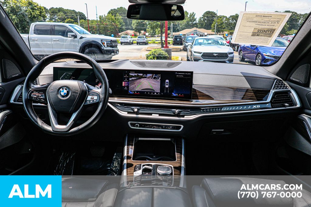 Used 2025 White BMW xDrive50e image 31