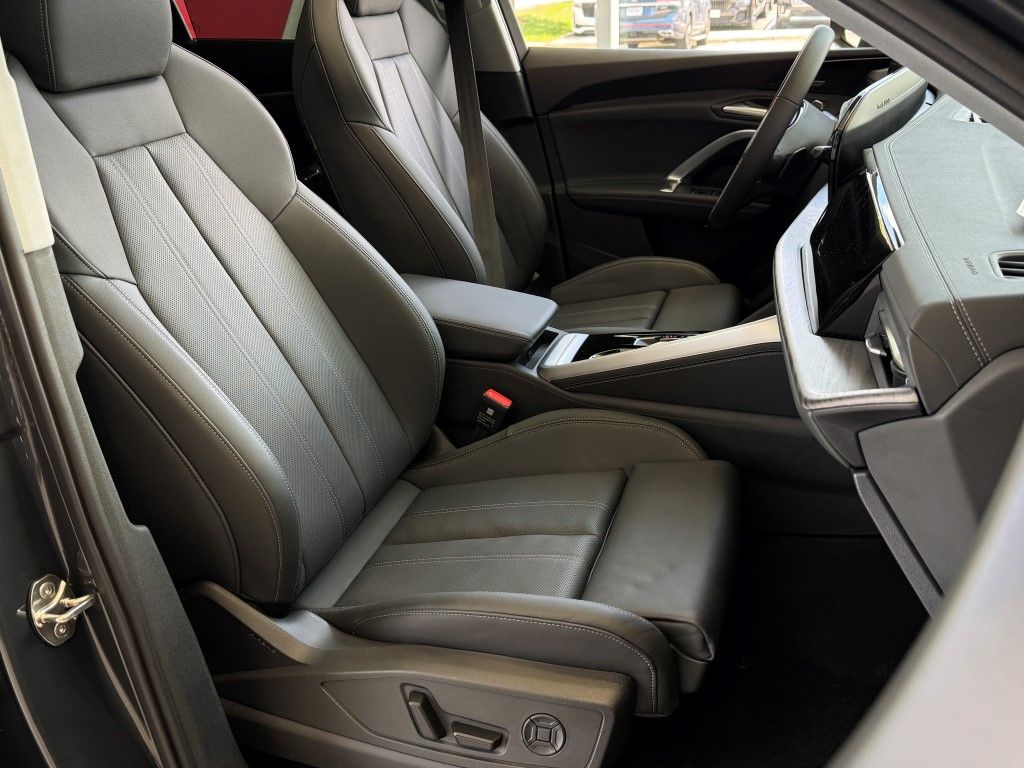 2025 Audi Q5 Premium 10