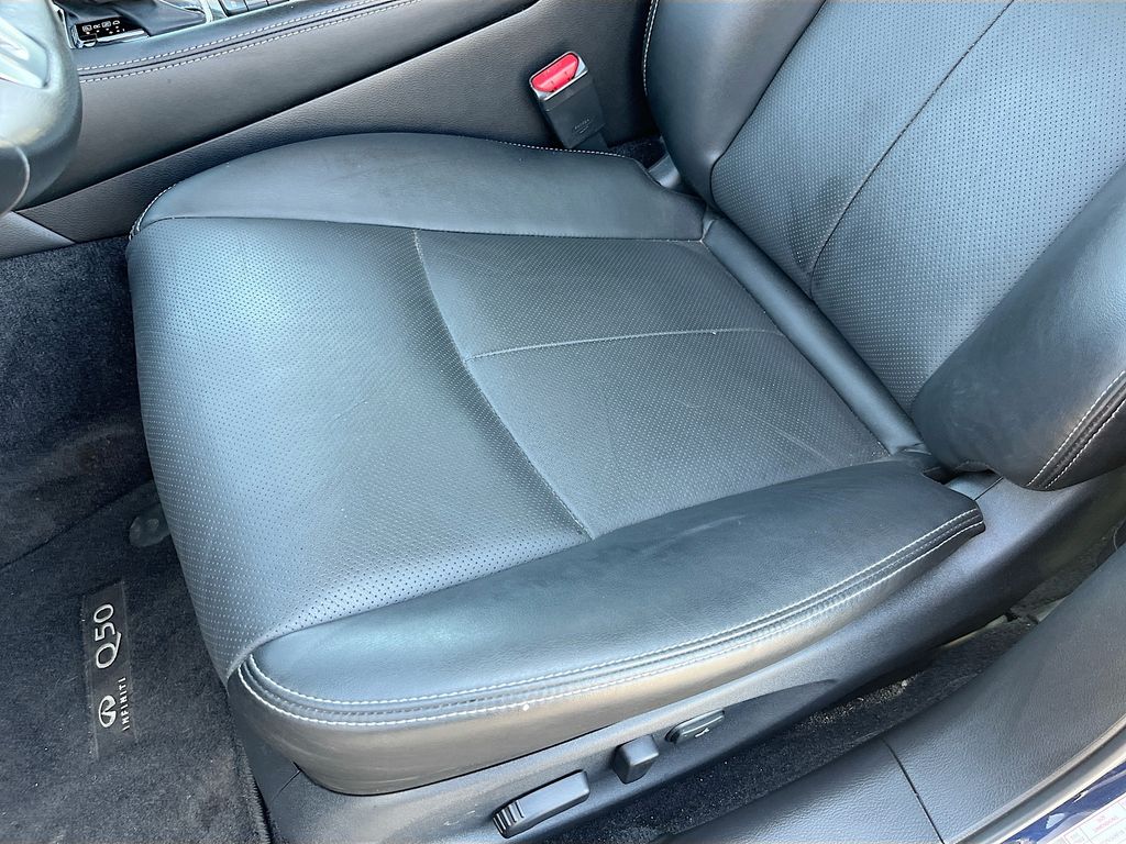 Used 2024 Blue INFINITI LUXE image 19