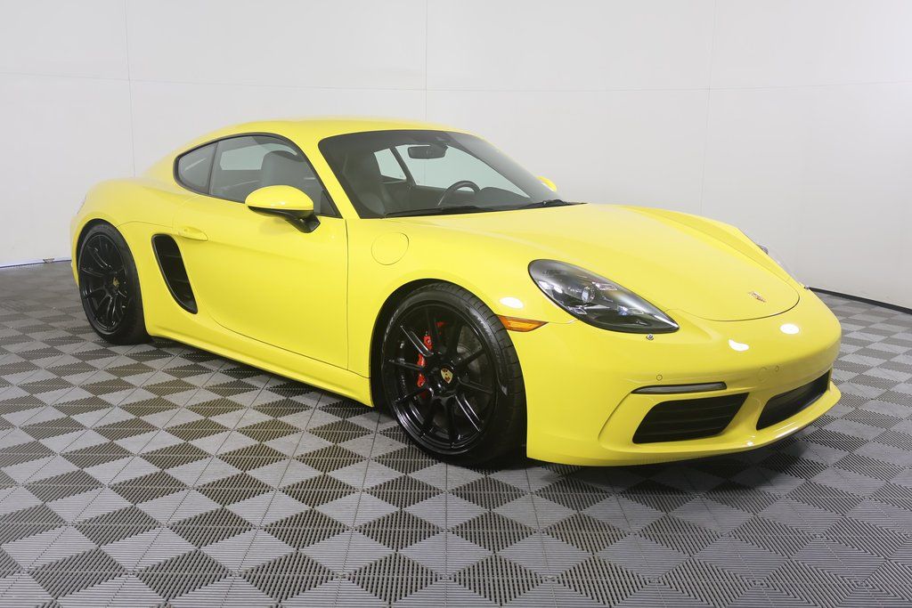2022 Porsche 718 Cayman S 3