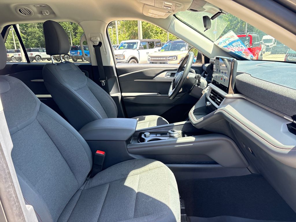 Certified Used 2025 Gray Ford Active image 49