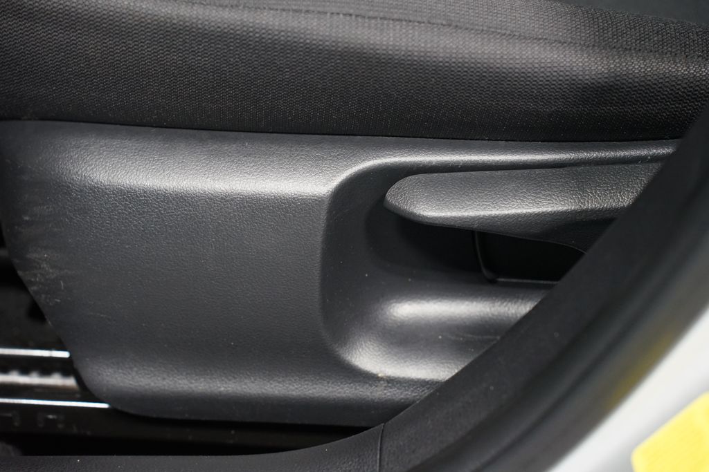 Thumbnail: 2024 Toyota Corolla - 30