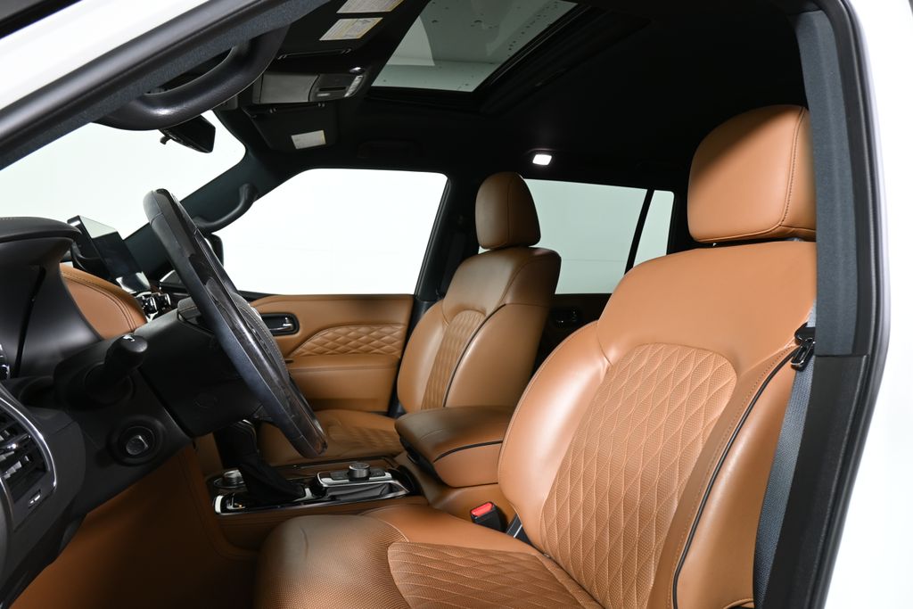 Thumbnail: 2024 INFINITI QX80 - 15