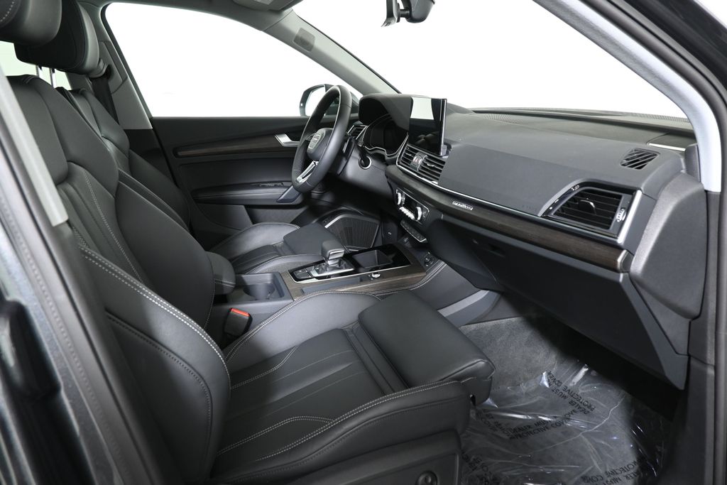 2025 Audi Q5 e Premium Plus 27