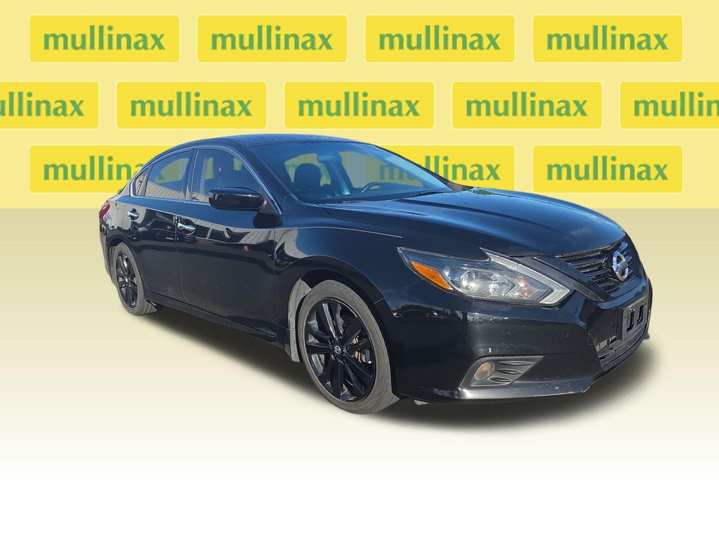 Super Black 2018 Nissan Altima 2.5 SR Sedan Front-Wheel Drive Continuously Variable Transmission