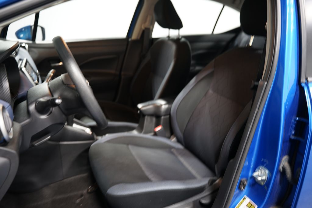 2023 Nissan Versa 1.6 SV 6