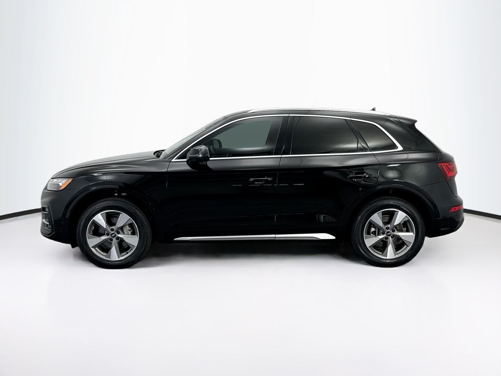 Thumbnail: 2023 Audi Q5 - 8