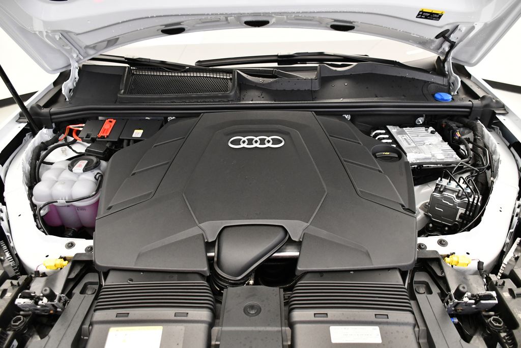 Thumbnail: 2025 Audi Q7 - 11