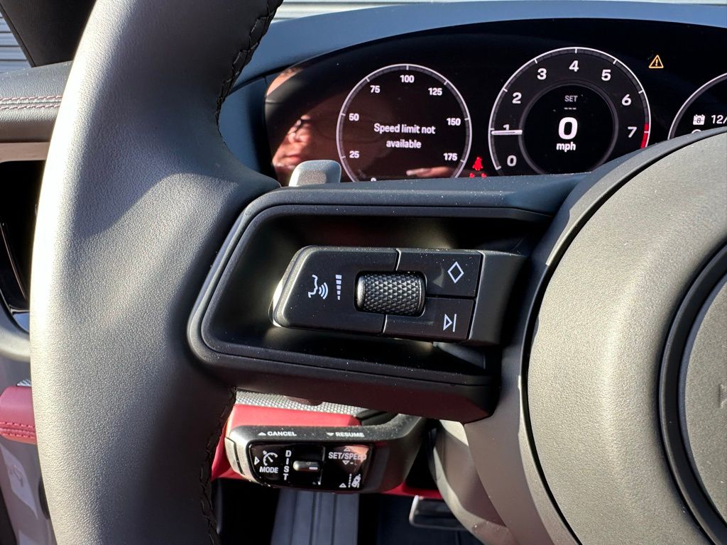 Thumbnail: 2026 Porsche Panamera - 17