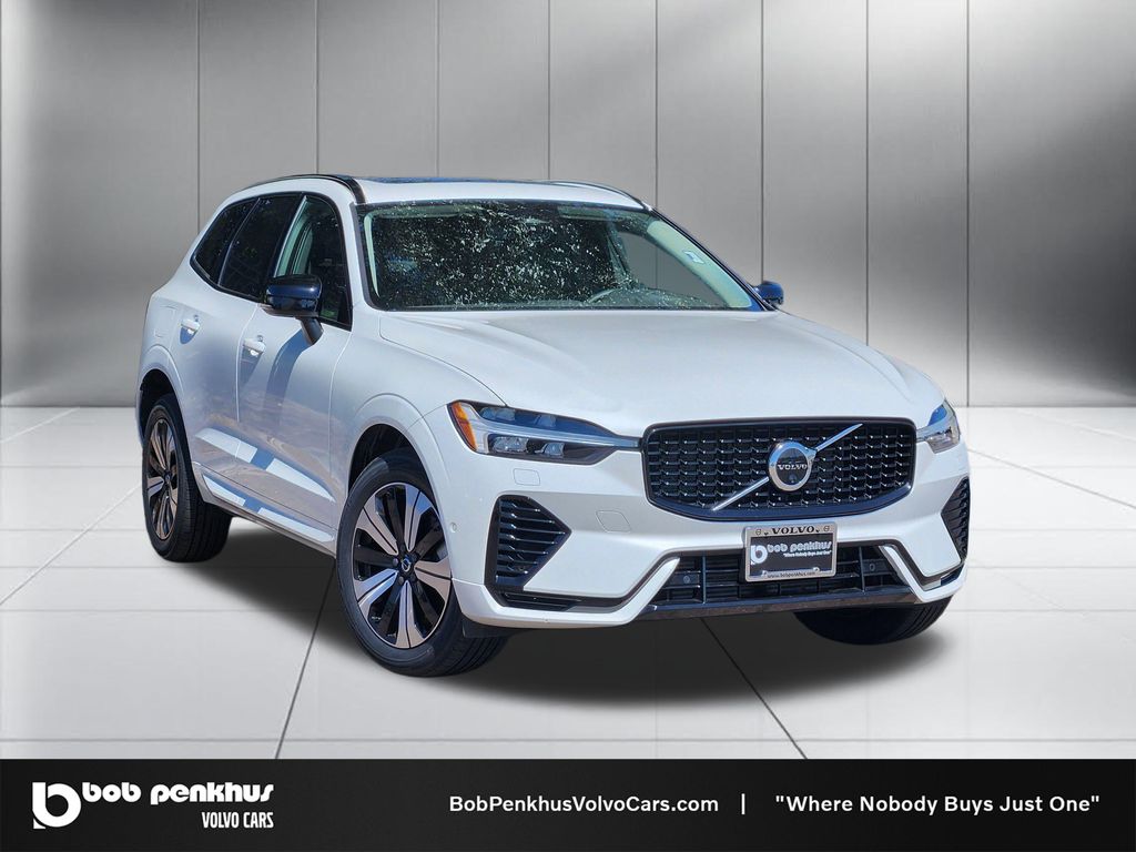 2023 Volvo XC60 Recharge Plug-In Hybrid T8 Plus Dark Theme