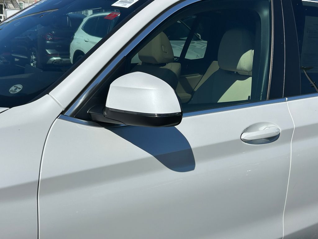 Thumbnail: 2023 BMW X3 - 10