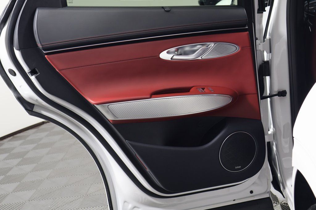 Thumbnail: 2023 Genesis GV70 - 13