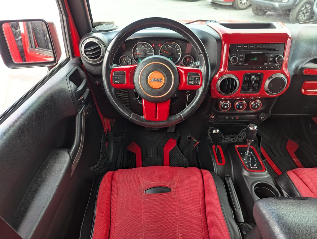 2016 Jeep Wrangler Unlimited Sport 26