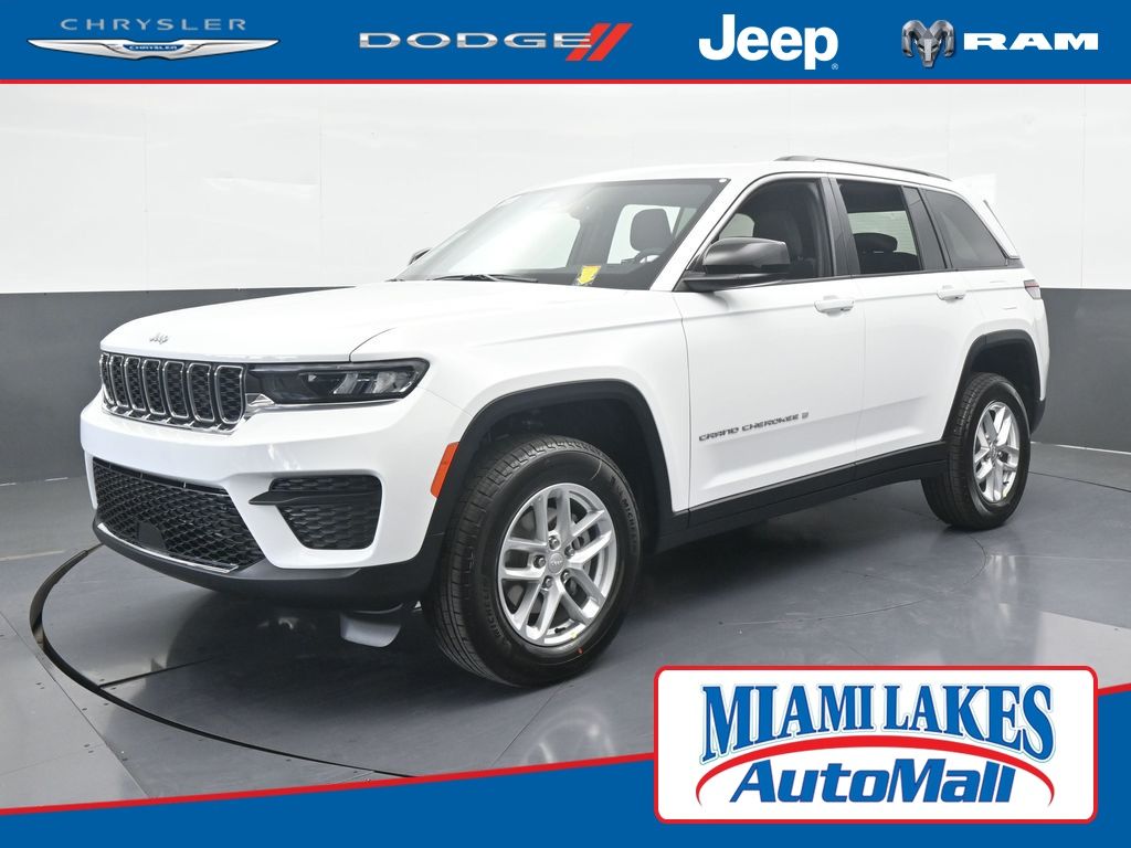 2025 Jeep Grand Cherokee Laredo's photo