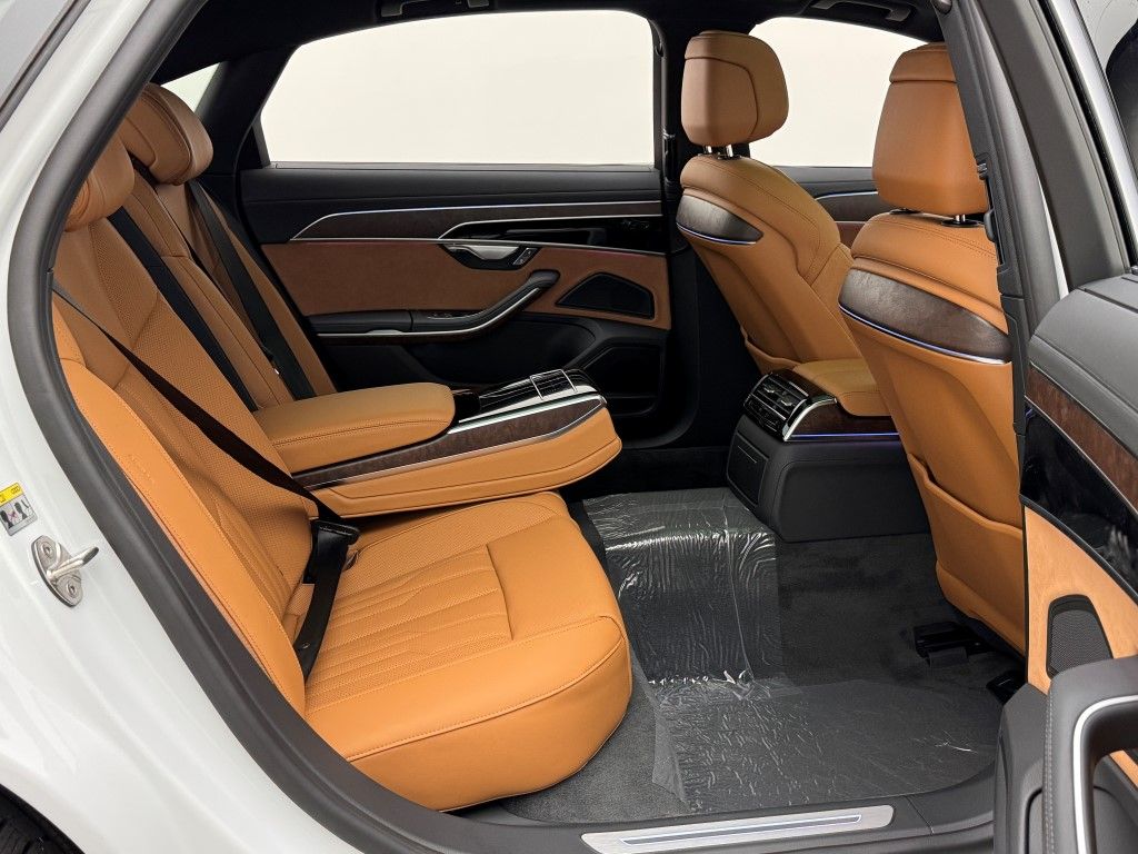 Thumbnail: 2025 Audi A8 - 23
