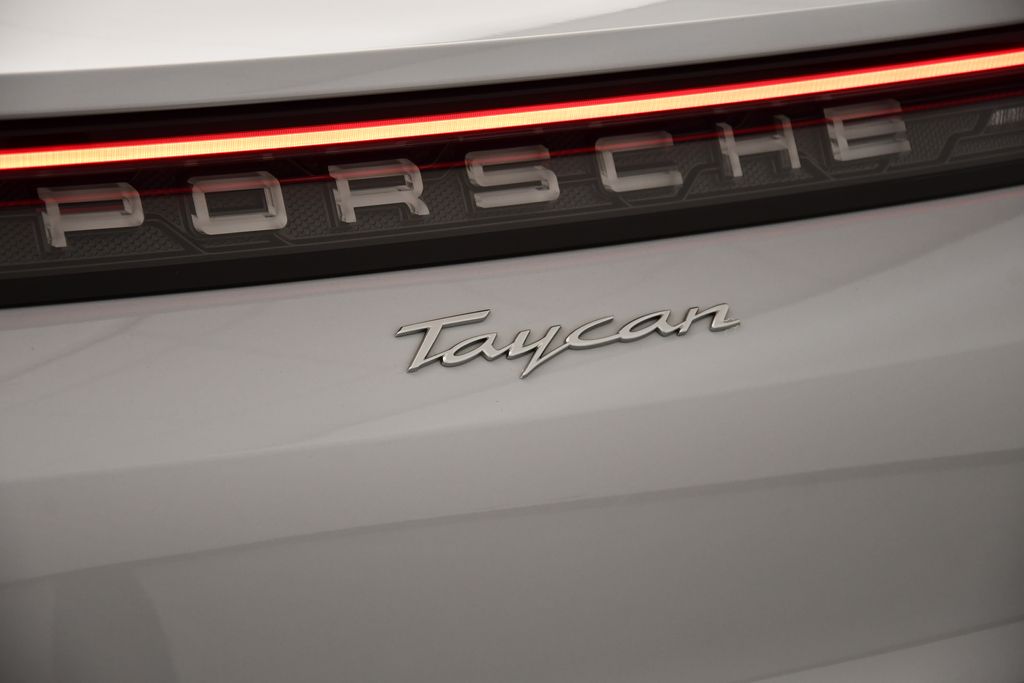 Thumbnail: 2025 Porsche Taycan - 9