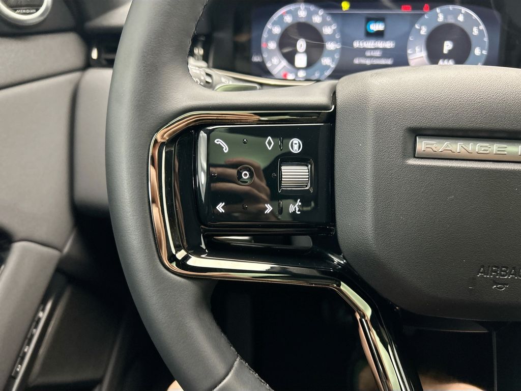 Thumbnail: 2025 Land Rover Range Rover Evoque - 11