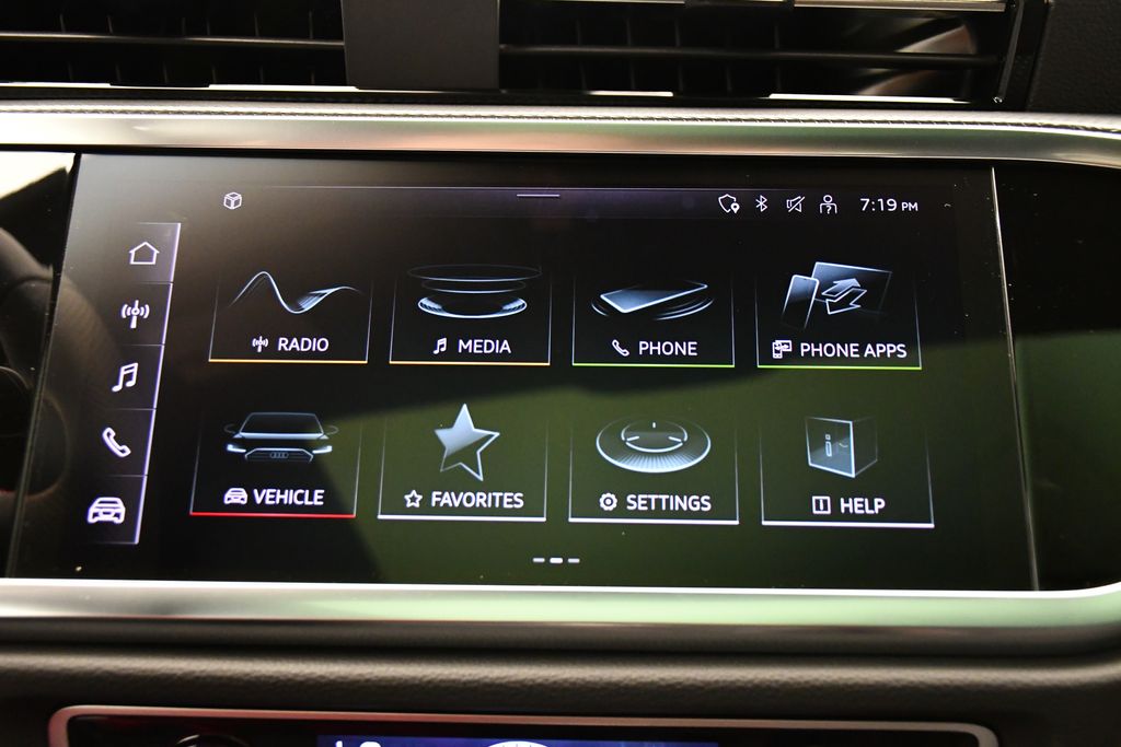 2025 Audi Q3  26