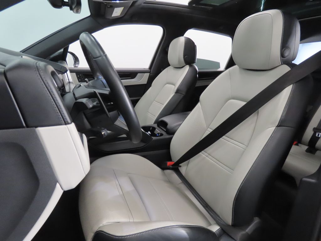 Thumbnail: 2025 Porsche Cayenne - 5
