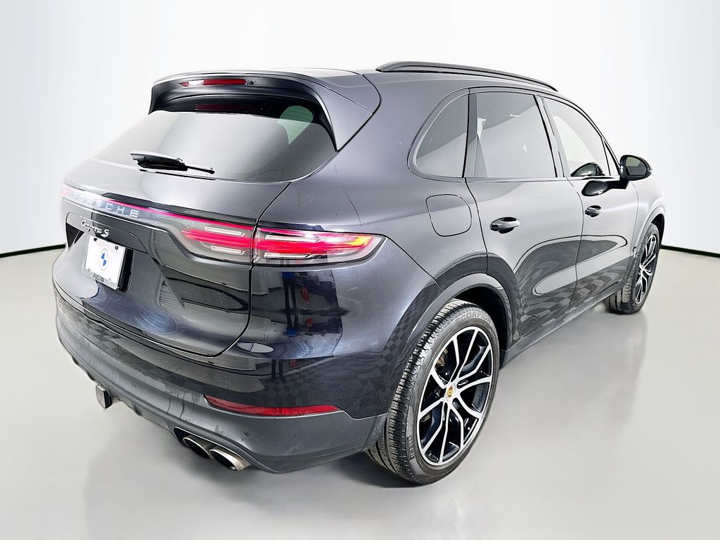Thumbnail: 2019 Porsche Cayenne - 5