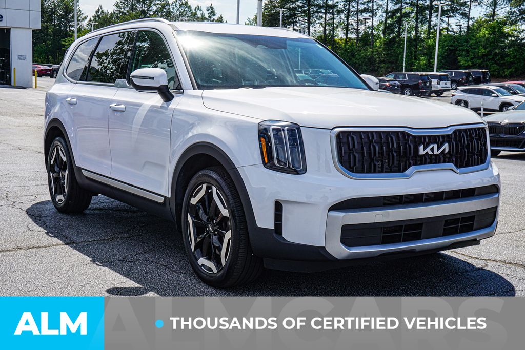 Used 2024 White Kia EX image 4