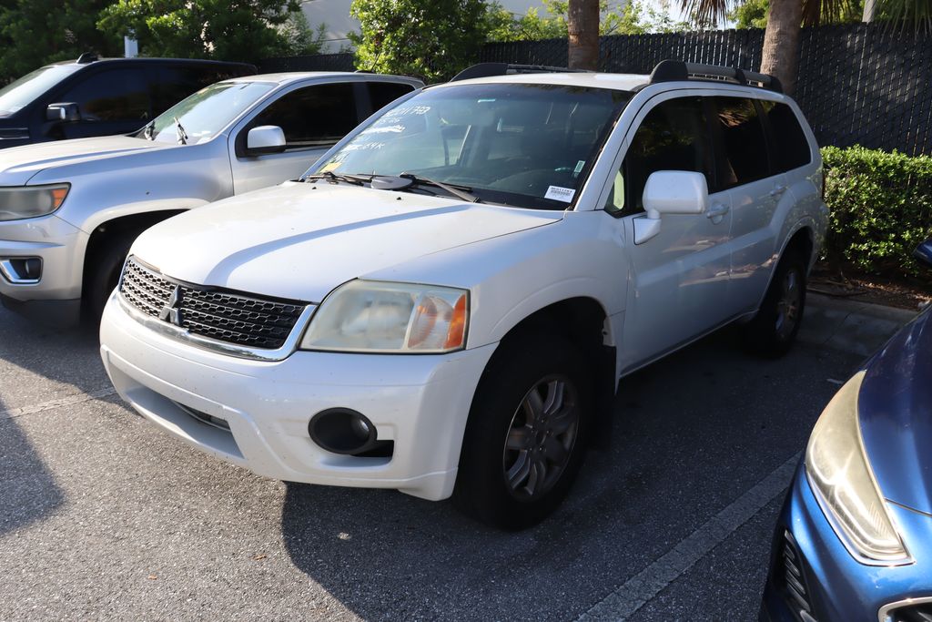 Thumbnail: 2011 Mitsubishi Endeavor - 1