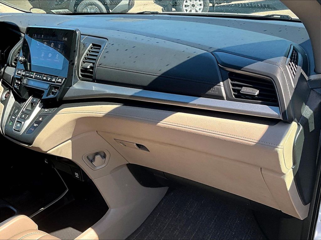 2021 Honda Odyssey — photo 13
