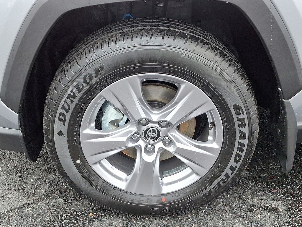 Thumbnail: 2025 Toyota RAV4 - 8