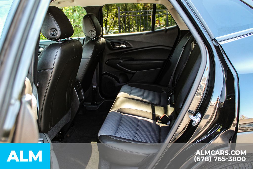 2024 Chevrolet Trax LT photo 17